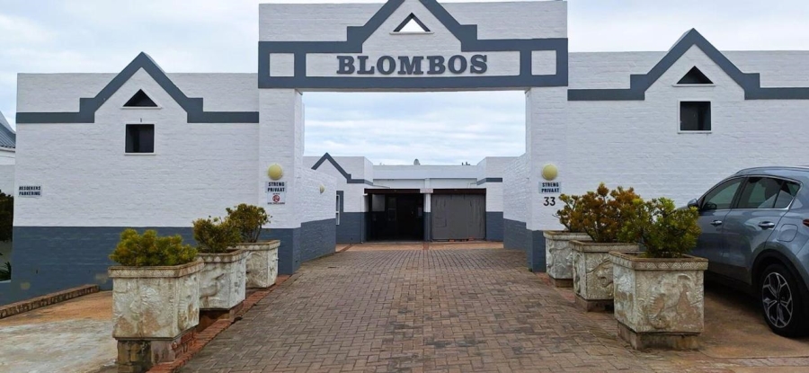 3 Bedroom Property for Sale in Stilbaai Wes Western Cape